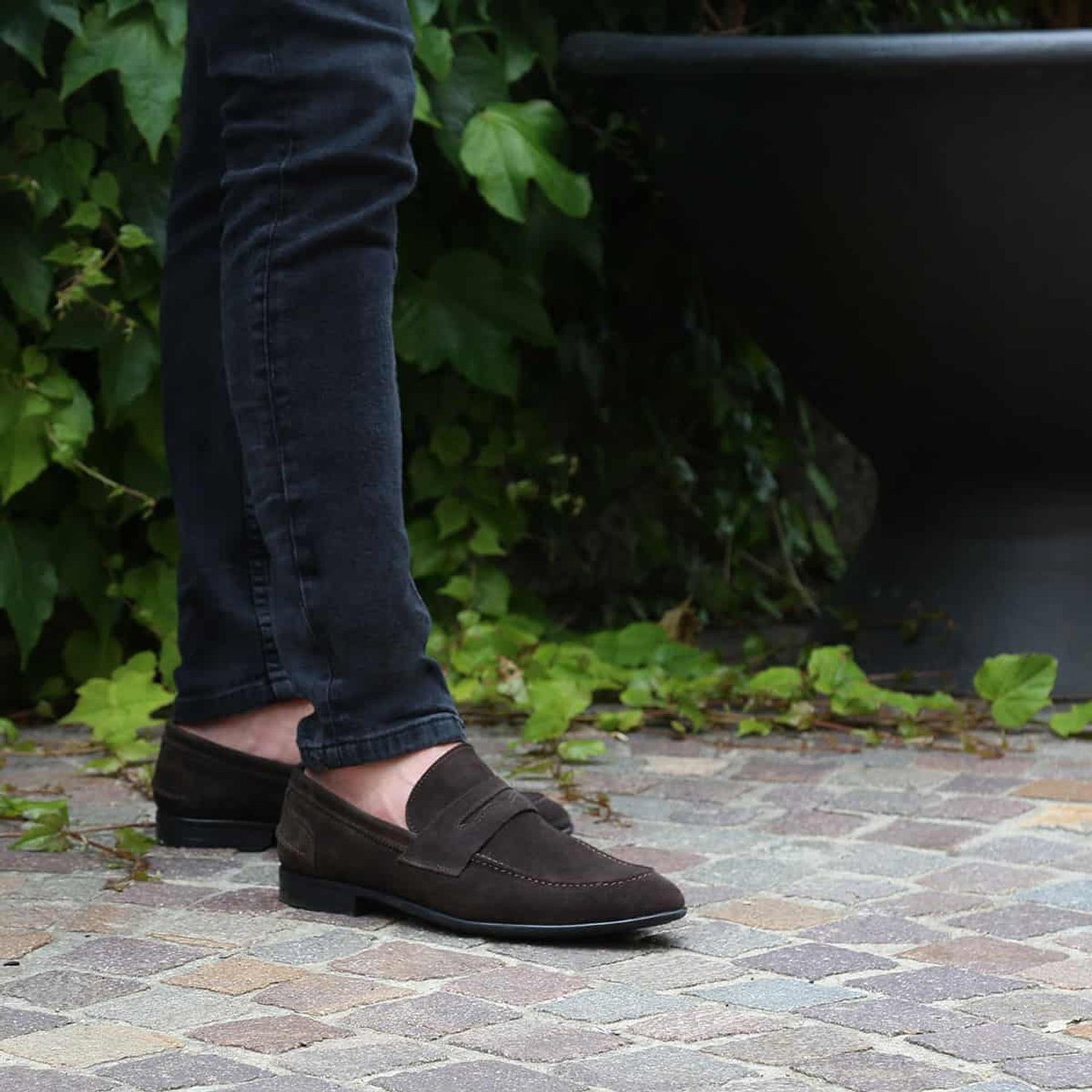 Uomo indossa Mocassini Loafers scamosciati blu - Leone Made in italy