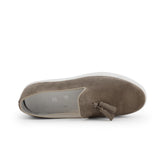 Slip on mocassini camoscio tortora vista da alto